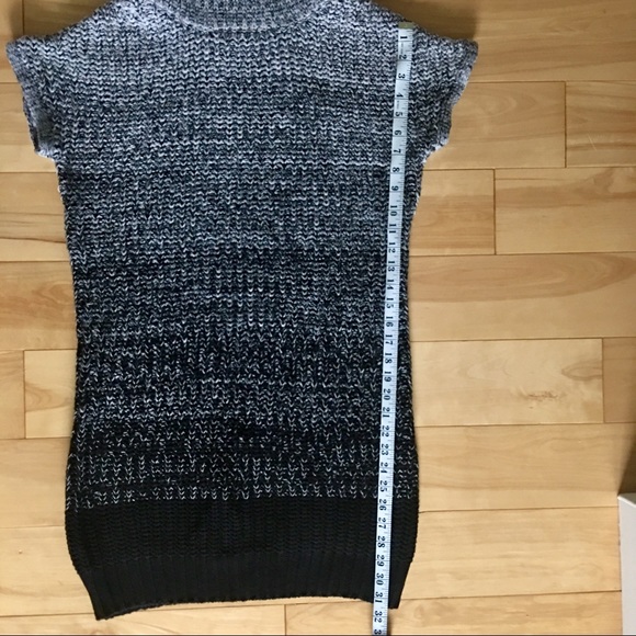 Dex short sleeve turtleneck knit dress - Picture 9 of 10